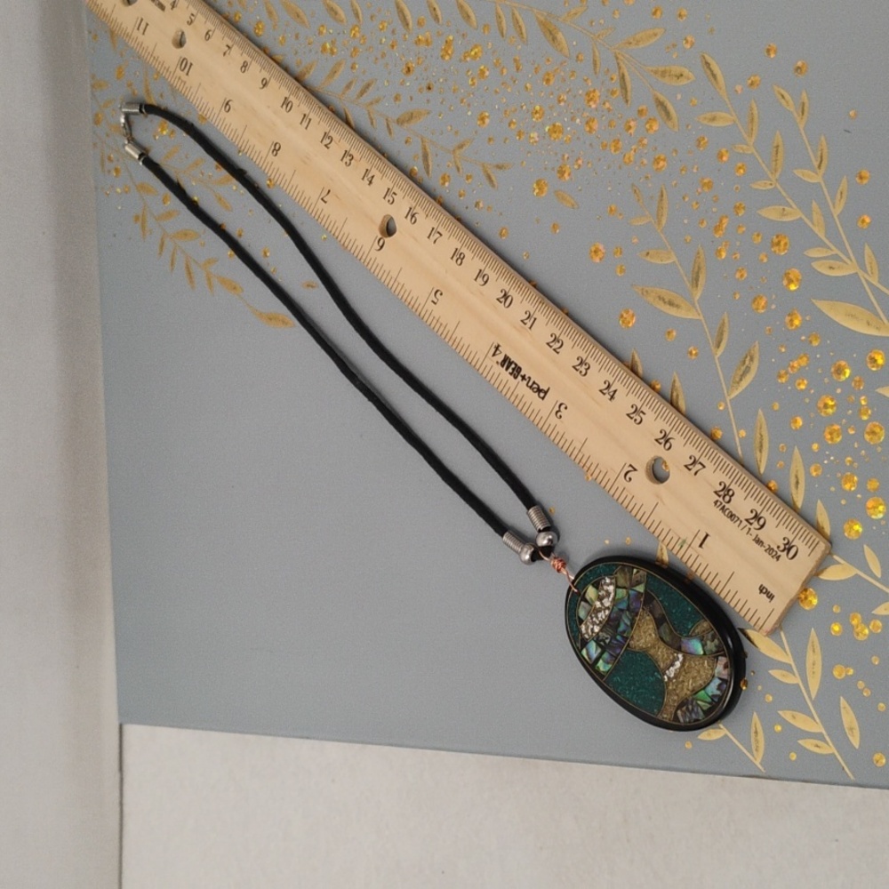 Elegant Abalone Mosaic Pendant Necklace - Picture 5 of 10